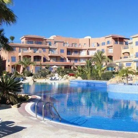 Limnaria Gardens * פאפוס