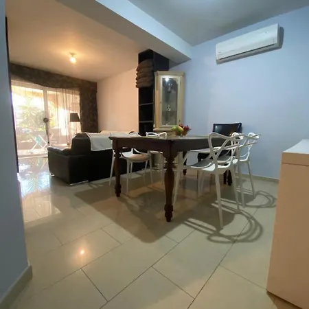 Limnaria Gardens Appartement *