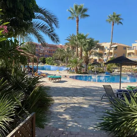 Limnaria Gardens דירה *
